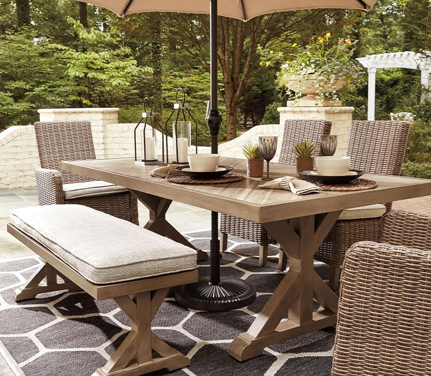 Outdoor dining sets