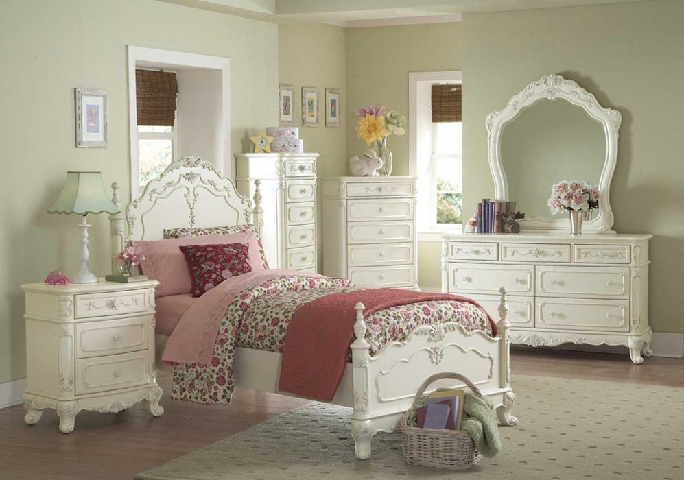 Homelegance Cinderella Queen Poster Bed in Antique White 1386NW-1*